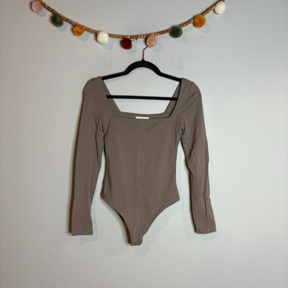 Aritzia Babaton taupe square neck bodysuit - Picture 1 of 6